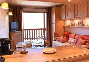 2-room apartment with balcony in Méribel, close to shops and slopes
