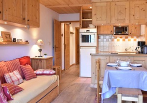 2-room apartment with balcony in Méribel, close to shops and slopes
