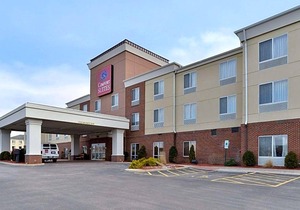2-Star Hotel ∙ Comfort Suites Urbana Champaign, University Area