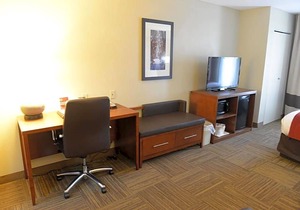 2-Star Hotel ∙ Comfort Suites Urbana Champaign, University Area