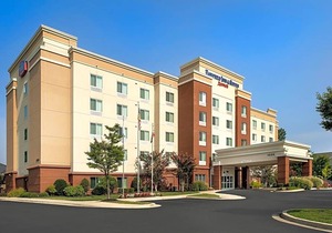 2-Star Hotel ∙ Fairfield Inn & Suites Baltimore BWI Airport