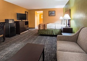 2-Star Hotel ∙ Best Western Luxbury Inn Fort Wayne