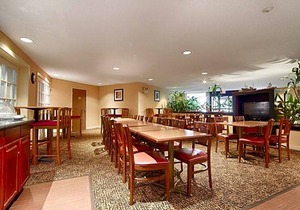 2-Star Hotel ∙ Best Western Rockland