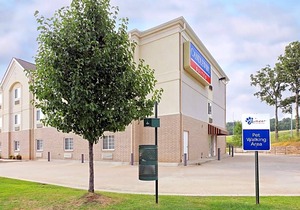 2-Star Hotel ∙ Candlewood Suites Conway, an IHG Hotel
