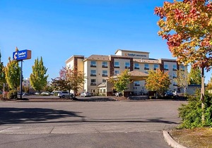 2-Star Hotel ∙ Comfort Inn & Suites Salem