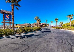 2-Star Hotel ∙ Comfort Inn & Suites