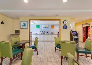 2-Star Hotel ∙ Days Inn by Wyndham Shrewsbury Worcester