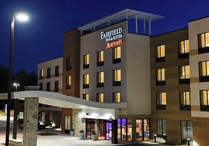 2-Star Hotel ∙ Fairfield Inn & Suites by Marriott Omaha West
