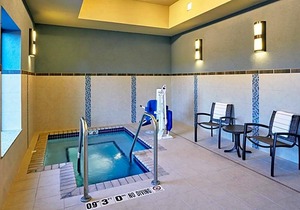 2-Star Hotel ∙ Hampton Inn & Suites Milwaukee/Franklin