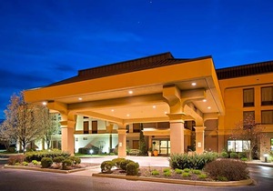 2-Star Hotel ∙ Hampton Inn Marietta