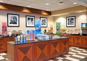 2-Star Hotel ∙ Hampton Inn and Suites Indianapolis-Fishers