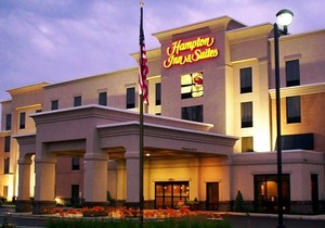 2-Star Hotel ∙ Hampton Inn and Suites Indianapolis-Fishers