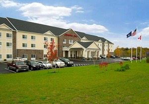 2-Star Hotel ∙ Hampton Inn Bangor