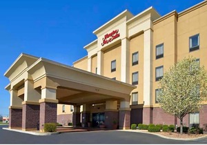 2-Star Hotel ∙ Hampton Inn & Suites Muncie