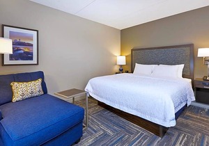 2-Star Hotel ∙ Hampton Inn & Suites Wells-Ogunquit