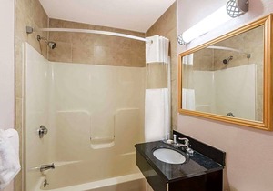 2-Star Hotel ∙ Howard Johnson by Wyndham Springfield