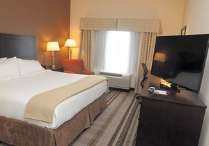 2-Star Hotel ∙ Holiday Inn Express & Suites Cambridge, an IHG Hotel