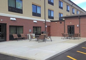 2-Star Hotel ∙ Holiday Inn Express & Suites Cambridge, an IHG Hotel