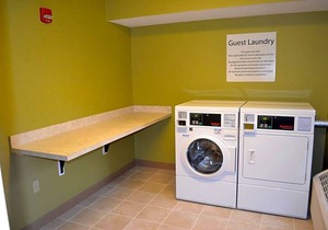2-Star Hotel ∙ Holiday Inn Express and Suites Merrimack, an IHG Hotel