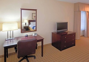 2-Star Hotel ∙ Holiday Inn Express Hotel & Suites Rochester, an IHG Hotel