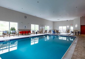 2-Star Hotel ∙ Holiday Inn Express & Suites Ironton, an IHG Hotel