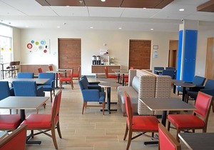 2-Star Hotel ∙ Holiday Inn Express & Suites Raleigh Airport - Brier Creek, an IHG Hotel