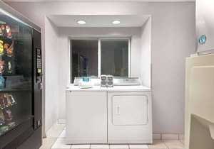 2-Star Hotel ∙ Hotel Elite