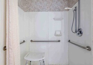 2-Star Hotel ∙ Microtel Inn & Suites by Wyndham Philadelphia Airport