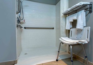 2-Star Hotel ∙ Microtel Inn & Suites by Wyndham Philadelphia Airport