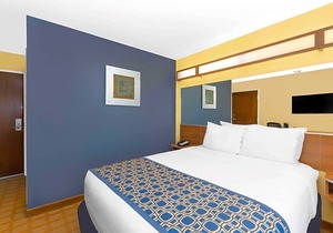 2-Star Hotel ∙ Microtel Inn & Suites - Kearney