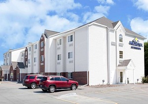 2-Star Hotel ∙ Microtel Inn & Suites - Kearney