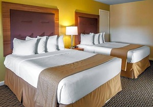 2-Star Hotel ∙ Quality Inn & Suites at Coos Bay