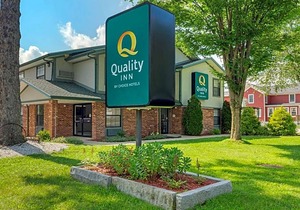 2-Star Hotel ∙ Quality Inn