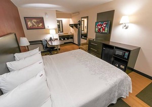 2-Star Hotel ∙ Red Roof Inn PLUS Chicago - Willowbrook