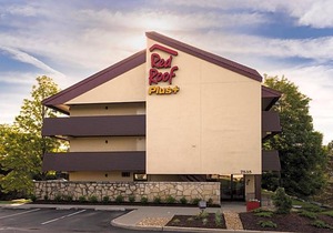 2-Star Hotel ∙ Red Roof Inn PLUS Chicago - Willowbrook