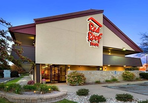 2-Star Hotel ∙ Red Roof Inn Detroit Metro Airport - Taylor