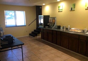 2-Star Hotel ∙ Rodeway Inn
