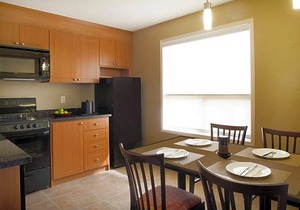 2-Star Hotel ∙ Travelodge by Wyndham Oshawa Whitby