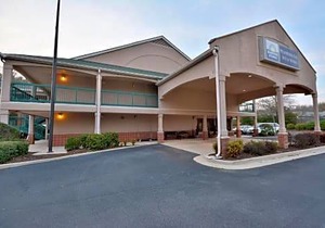 2-Star Hotel ∙ Days Inn & Suites by Wyndham Peachtree City