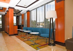 2-Star Hotel ∙ Fairfield Inn Hartford Airport