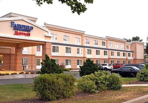2-Star Hotel ∙ Fairfield Inn Hartford Airport
