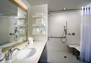 2-Star Hotel ∙ Hampton Inn & Suites Baltimore North/Timonium, MD
