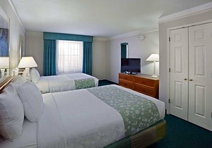 2-Star Hotel ∙ La Quinta Inn by Wyndham Omaha West