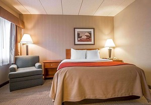 2-Star Hotel ∙ Comfort Inn White River Junction