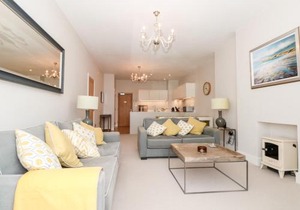 2 The Manor House, Hillfield Village