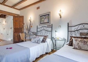 200 m² Apartment ∙ 3 bedrooms ∙ 8 guests