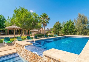 200 m² House ∙ 4 bedrooms ∙ 8 guests