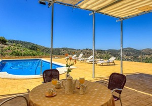 200 m² House ∙ 7 bedrooms ∙ 14 guests