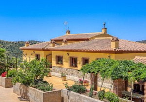 200 m² House ∙ 7 bedrooms ∙ 14 guests