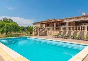200 m² Villa ∙ 3 bedrooms ∙ 6 guests